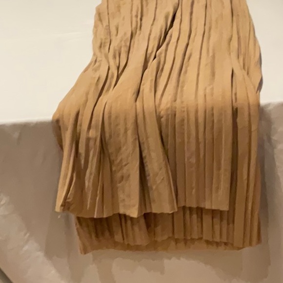 Polyester~Spandex Trousers - Picture 4 of 4